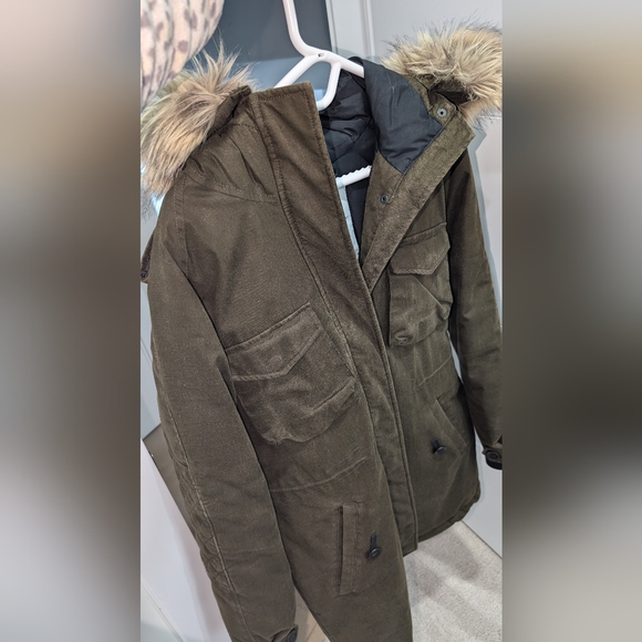 Aritzia Community Paradigm Parka - Picture 7 of 8